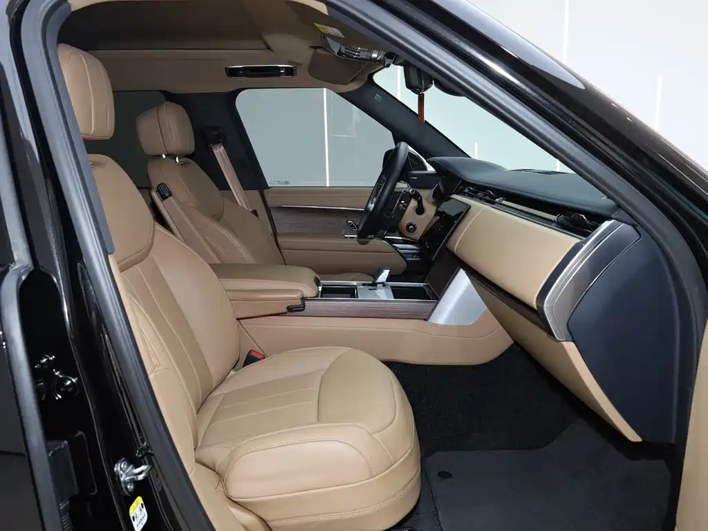 Land Rover Range Rover 2024 3.0 L6 400PS Vogue Long Wheelbase 7-Seat 2024 - thumbnail 23