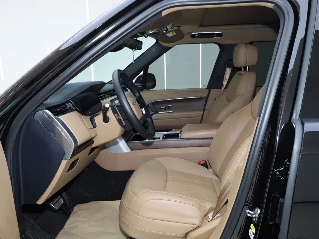 Land Rover Range Rover 2024 3.0 L6 400PS Vogue Long Wheelbase 7-Seat 2024 - thumbnail 29