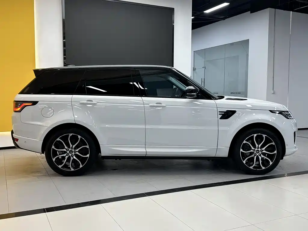 Land Rover Range Rover Sport 2022 3.0 L6 Black Badge 2022 - thumbnail 8