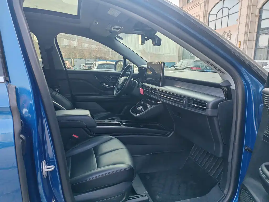 Lincoln Lynx 2021 2.0T Front-Wheel Drive Premium Edition 2021 - thumbnail 7