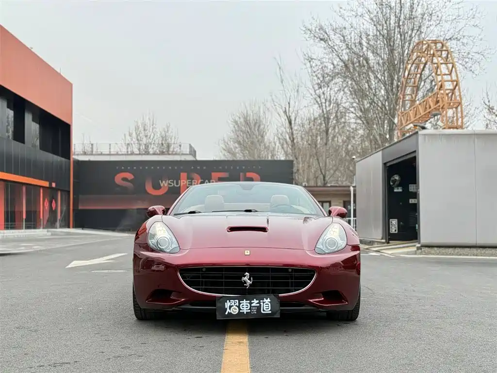 Ferrari Ferrari California T 2009 4.3L Standard 2010 - thumbnail 2