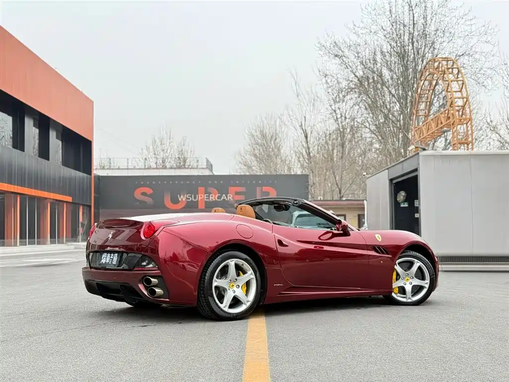 Ferrari Ferrari California T 2009 4.3L Standard 2010 - thumbnail 3