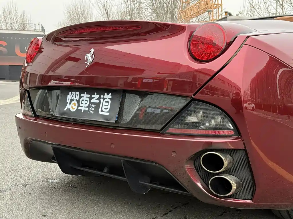 Ferrari Ferrari California T 2009 4.3L Standard 2010 - thumbnail 17