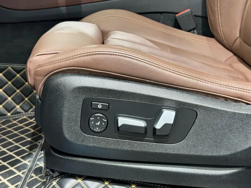 BMW BMW X5 xDrive30i M Sport Package (2021 Model Year) 2021 - thumbnail 13
