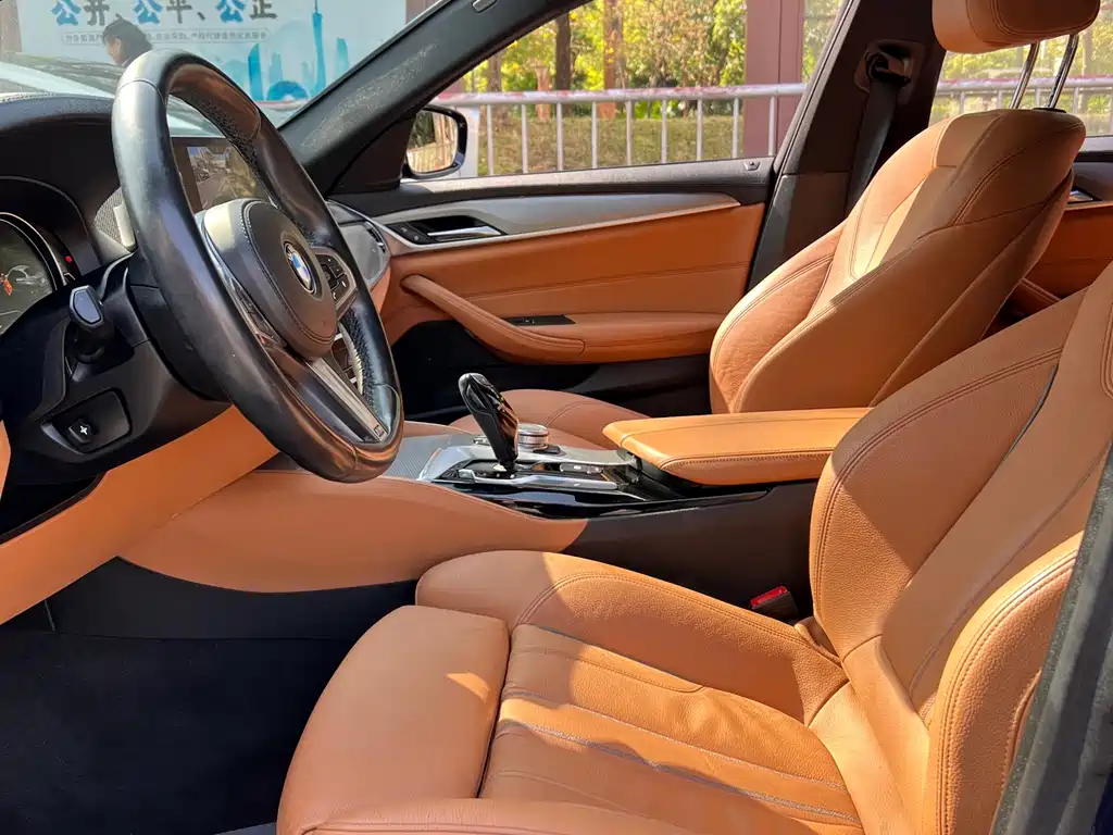 BMW BMW 5 Series Import 2018 525i M Sport Package 2018 - thumbnail 8