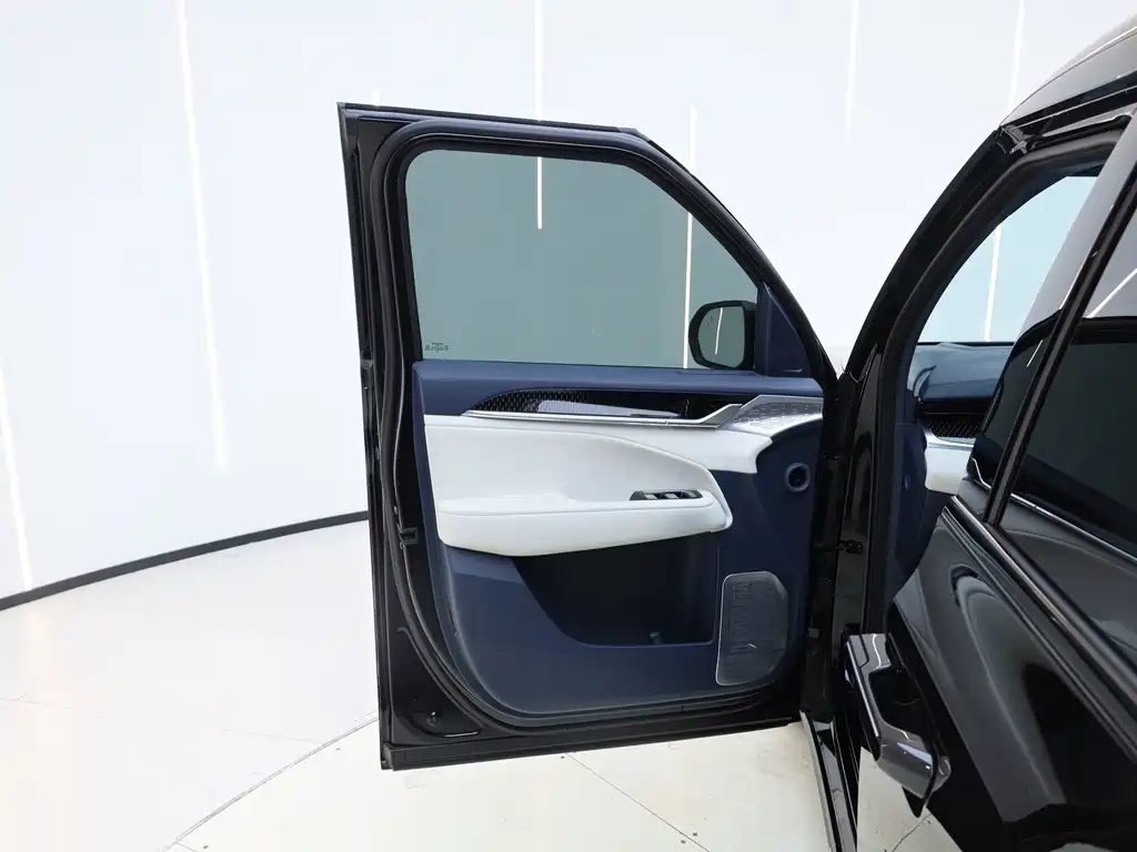 Zeekr Zeekr 009 2024 7-seater AWD 108kWh 2025 - thumbnail 21