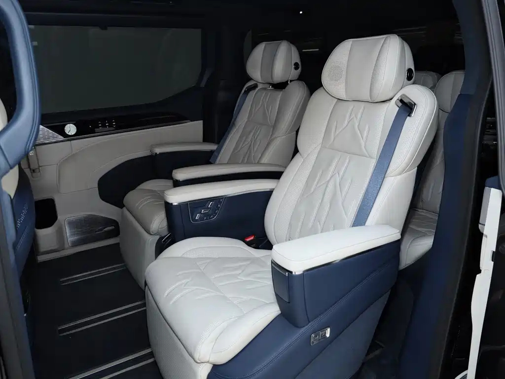 Zeekr Zeekr 009 2024 7-seater AWD 108kWh 2025 - thumbnail 28