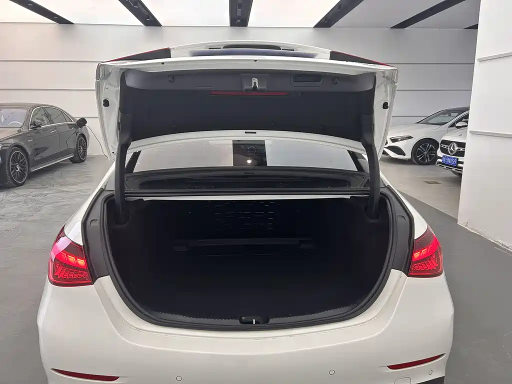 Mercedes-Benz Mercedes-Benz C-Class 2024 C 260 L Sport Edition 2024 - thumbnail 9