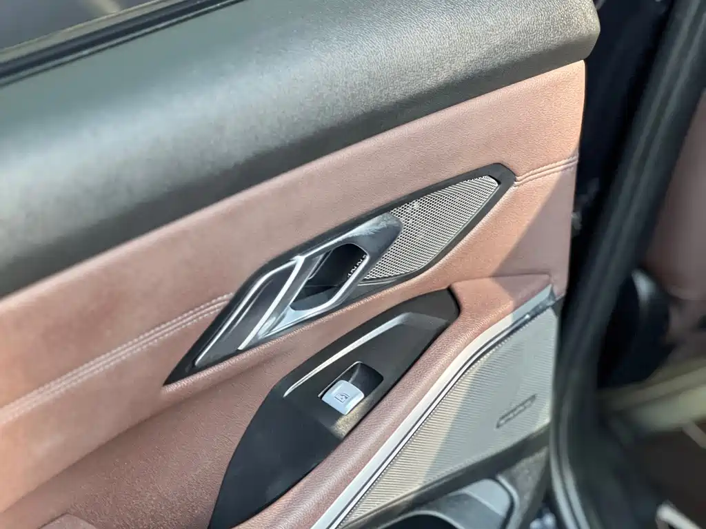 BMW BMW 3 Series 2020 Model Year Facelift 325i M Sport Shadow Night Package 2020 - thumbnail 14