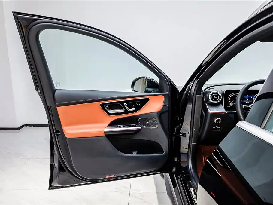 Mercedes-Benz Mercedes-Benz GLC 2025 GLC 260 L 4MATIC Luxury Edition 2025 - thumbnail 8
