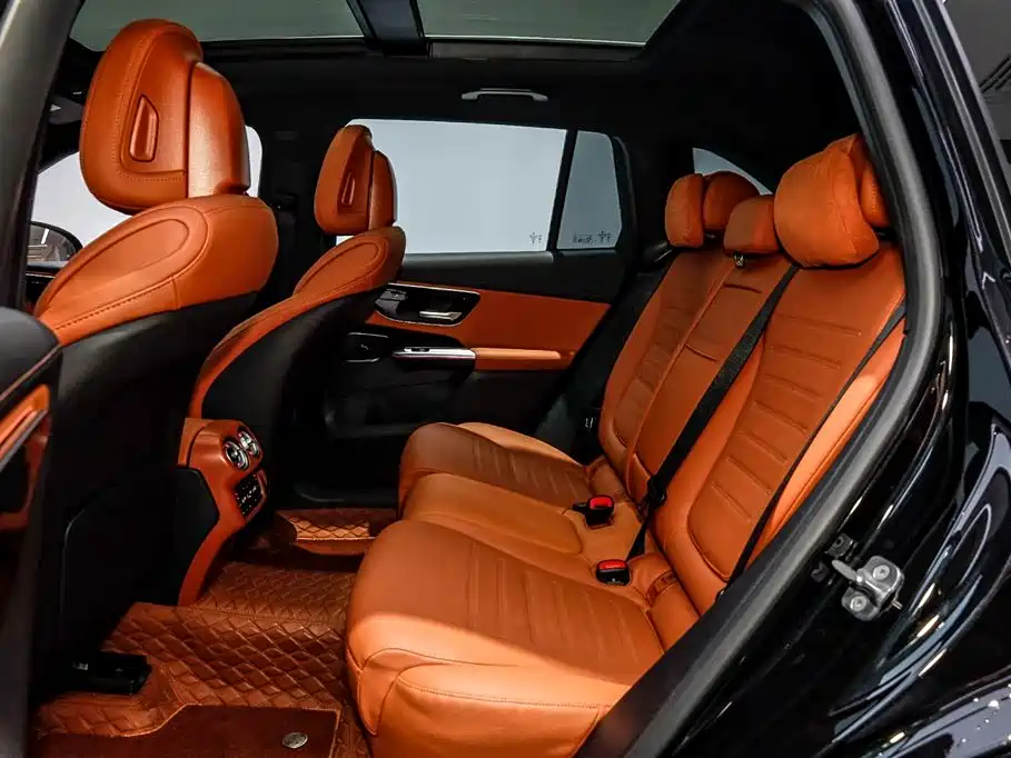 Mercedes-Benz Mercedes-Benz GLC 2025 GLC 260 L 4MATIC Luxury Edition 2025 - thumbnail 10