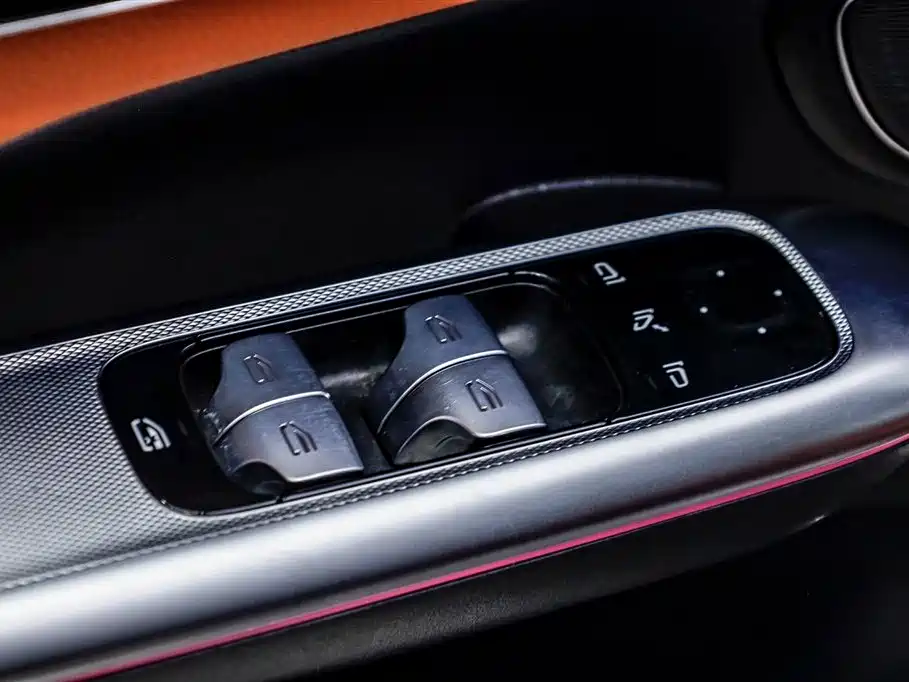 Mercedes-Benz Mercedes-Benz GLC 2025 GLC 260 L 4MATIC Luxury Edition 2025 - thumbnail 26
