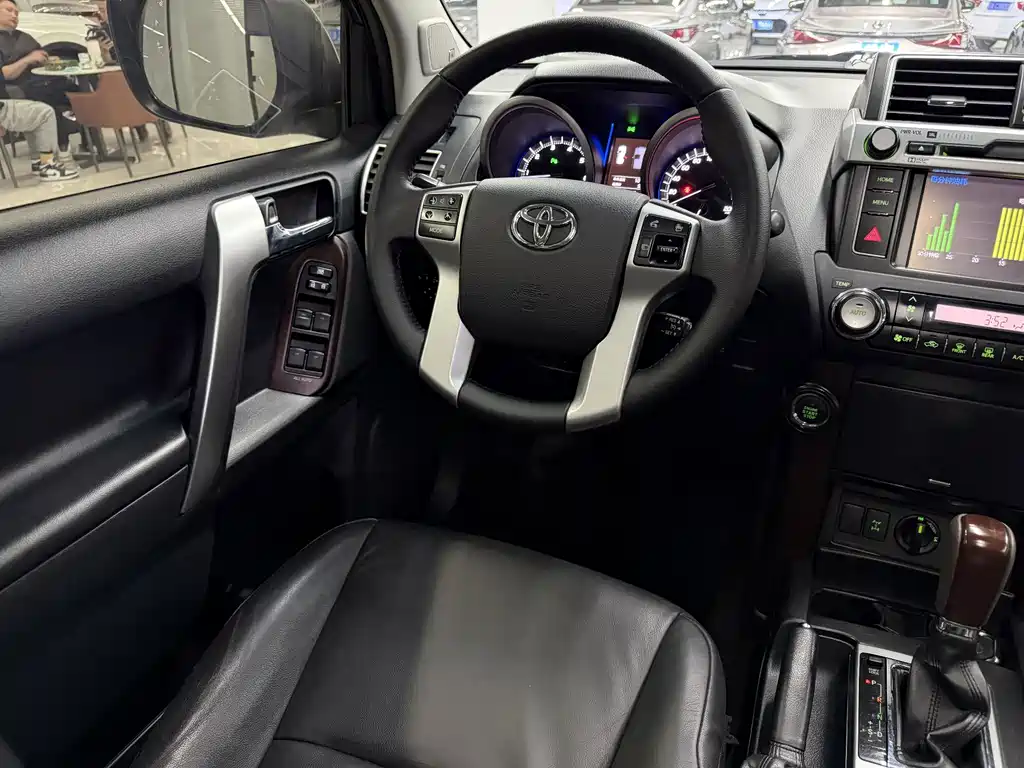 Toyota Toyota Prado 2016 3.5L Automatic TX-L NAVI 2017 - thumbnail 11