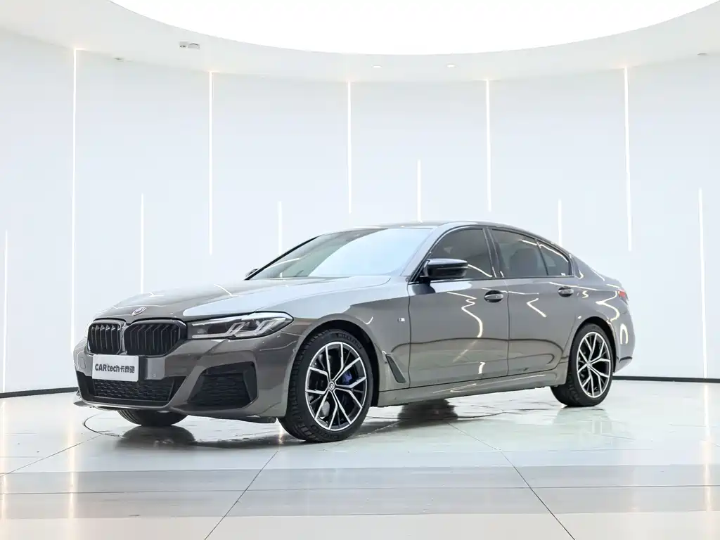 BMW BMW 5 Series Import 2022 Model Facelift 2 540i Style Edition M Sport Package 2023 - thumbnail 2