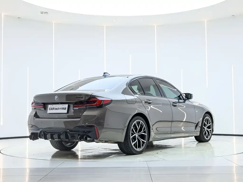 BMW BMW 5 Series Import 2022 Model Facelift 2 540i Style Edition M Sport Package 2023 - thumbnail 6