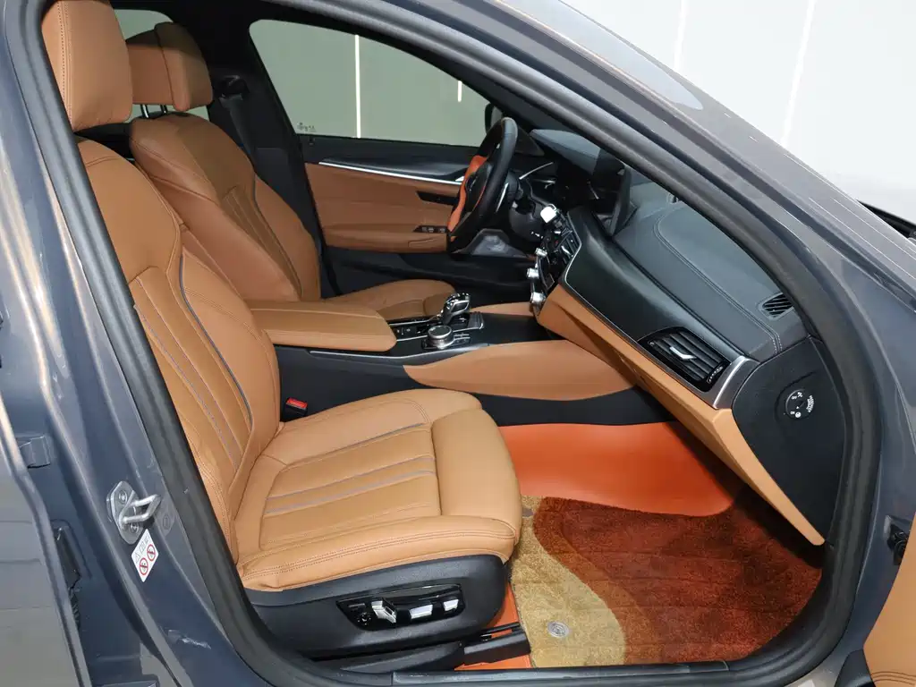 BMW BMW 5 Series Import 2022 Model Facelift 2 540i Style Edition M Sport Package 2023 - thumbnail 10