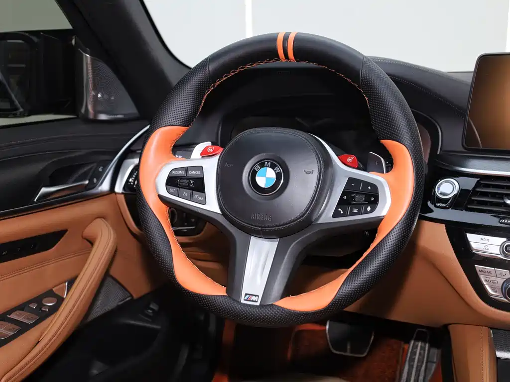 BMW BMW 5 Series Import 2022 Model Facelift 2 540i Style Edition M Sport Package 2023 - thumbnail 18