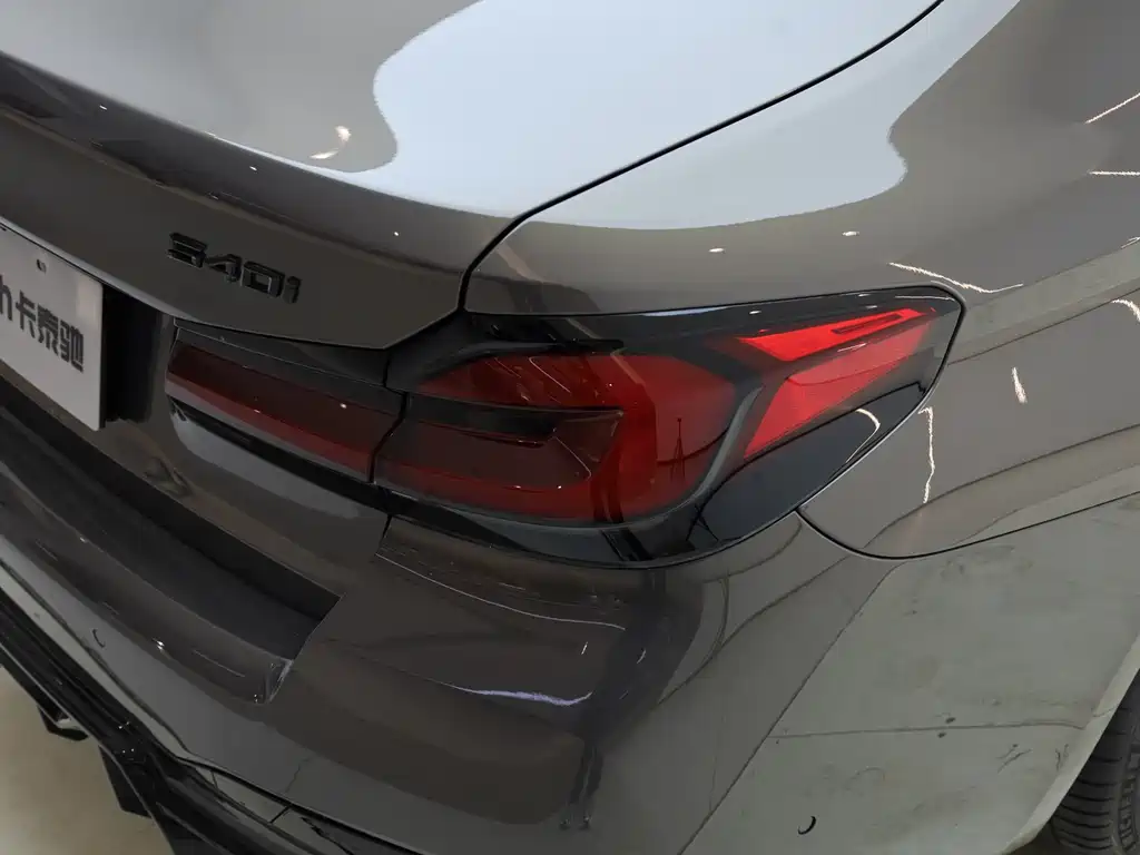 BMW BMW 5 Series Import 2022 Model Facelift 2 540i Style Edition M Sport Package 2023 - thumbnail 20