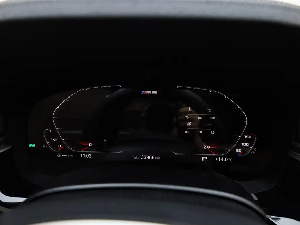 BMW BMW 5 Series Import 2022 Model Facelift 2 540i Style Edition M Sport Package 2023 - thumbnail 28