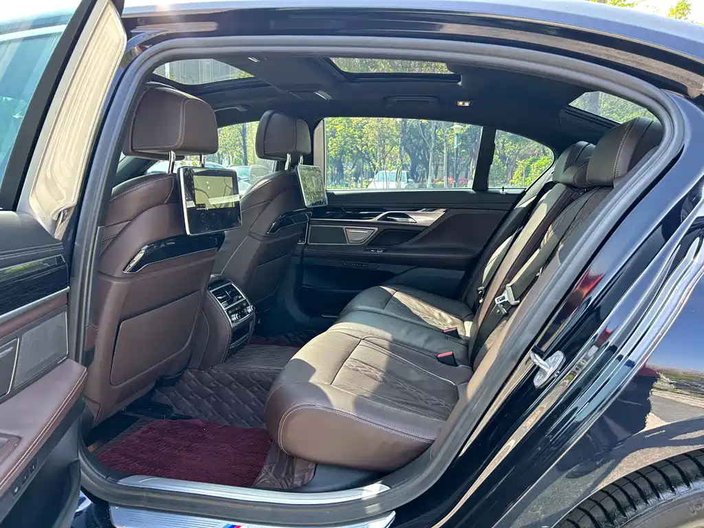 BMW BMW 7 Series 2018 730Li M Sport Package Luxury Edition 2018 - thumbnail 5