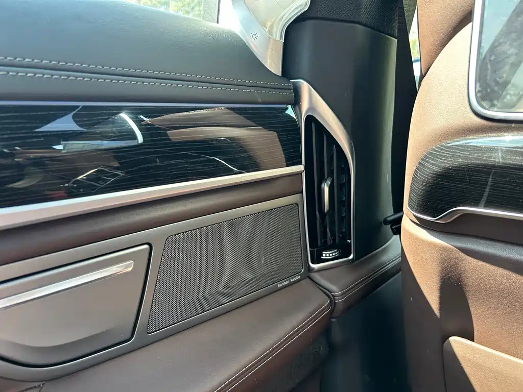 BMW BMW 7 Series 2018 730Li M Sport Package Luxury Edition 2018 - thumbnail 12