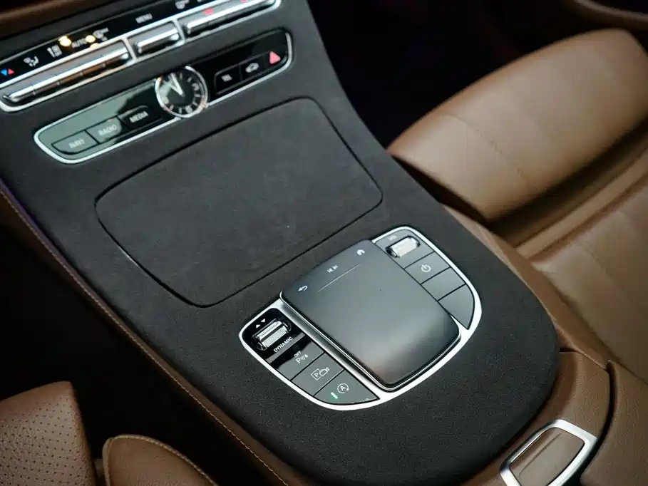 Mercedes-Benz Mercedes-Benz E-Class 2016 E 200 L 2017 - thumbnail 26