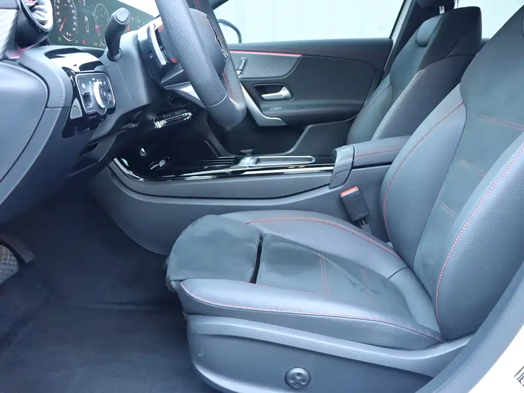 Mercedes-Benz Mercedes-Benz A-Class 2025 A 200 L Fashion Edition 2025 - thumbnail 5