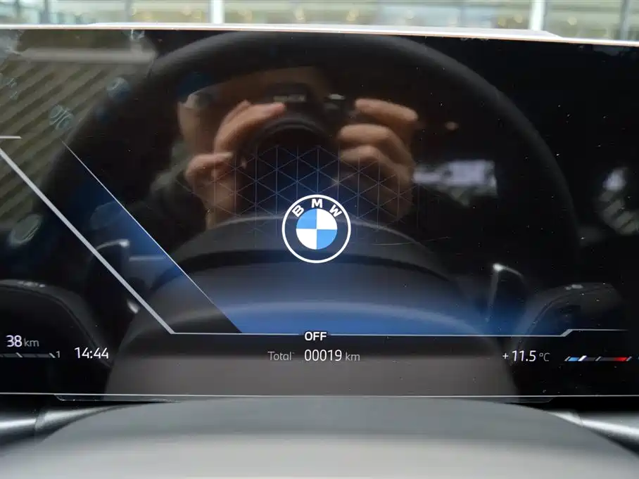 BMW BMW 3 Series 2025 330Li Premium M Sport Night Package 2026 - thumbnail 7