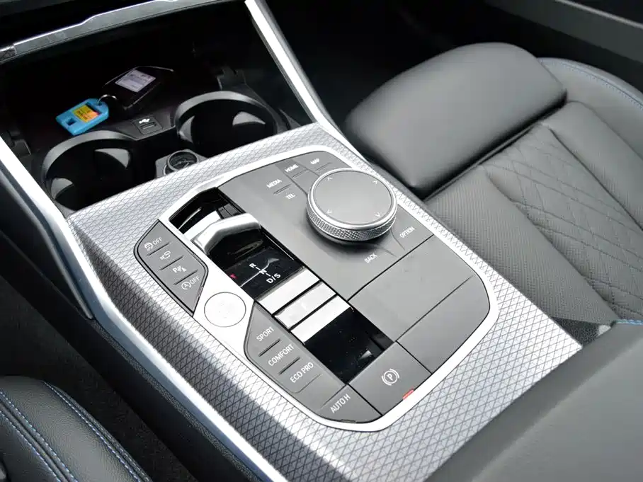 BMW BMW 3 Series 2025 330Li Premium M Sport Night Package 2026 - thumbnail 8