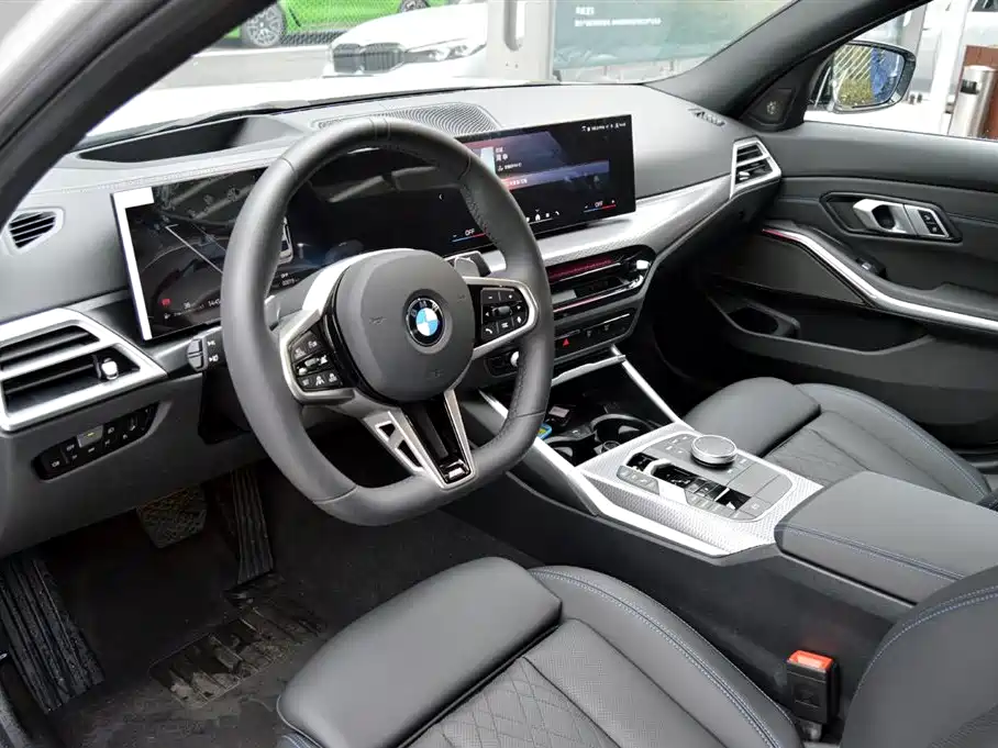 BMW BMW 3 Series 2025 330Li Premium M Sport Night Package 2026 - thumbnail 9