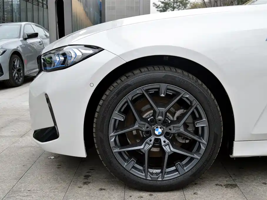 BMW BMW 3 Series 2025 330Li Premium M Sport Night Package 2026 - thumbnail 13