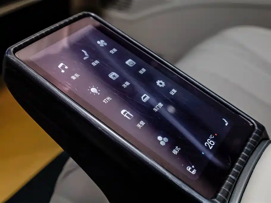 Denza Tang D9 2025 DM-i Intelligent Driving Version 1020 AWD Premium Model 2025 - thumbnail 26
