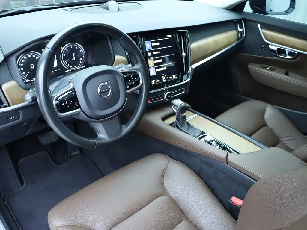 Volvo Volvo S90 2020 T5 Momentum Luxury Edition 2020 - thumbnail 6