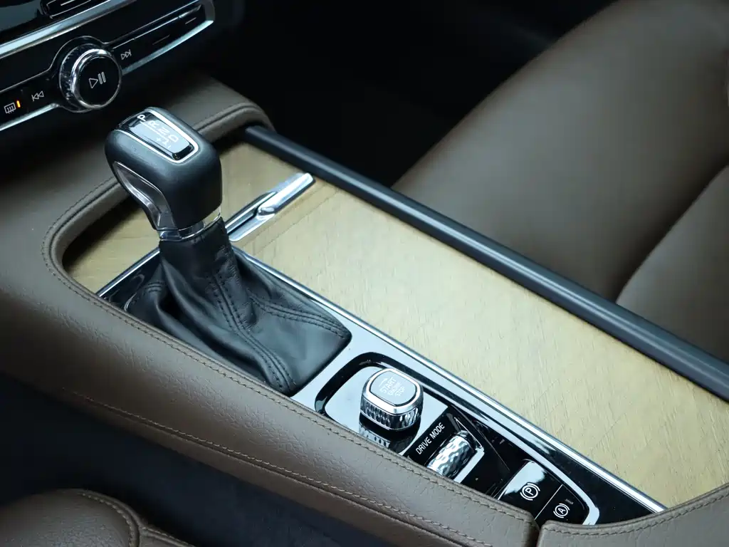 Volvo Volvo S90 2020 T5 Momentum Luxury Edition 2020 - thumbnail 11
