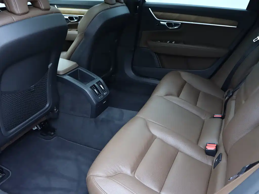 Volvo Volvo S90 2020 T5 Momentum Luxury Edition 2020 - thumbnail 14