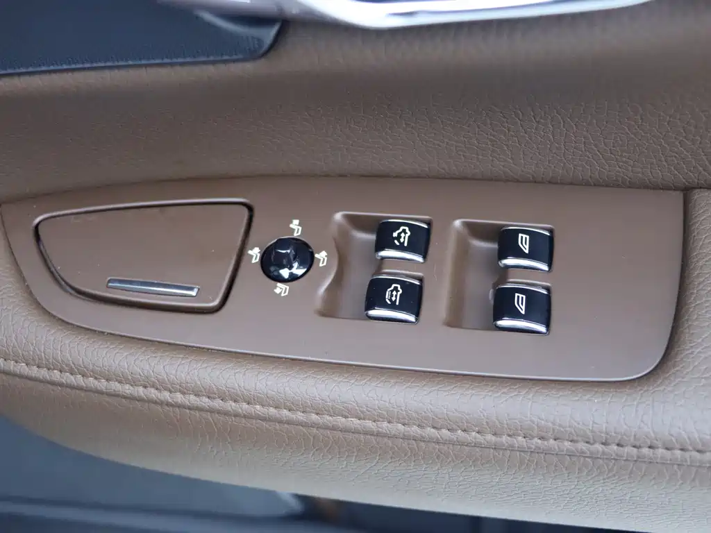 Volvo Volvo S90 2020 T5 Momentum Luxury Edition 2020 - thumbnail 15