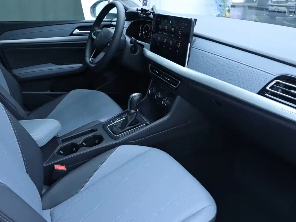 Volkswagen Volkswagen Lavida 2024 1.5L Automatic Comfort Edition 2024 - thumbnail 9