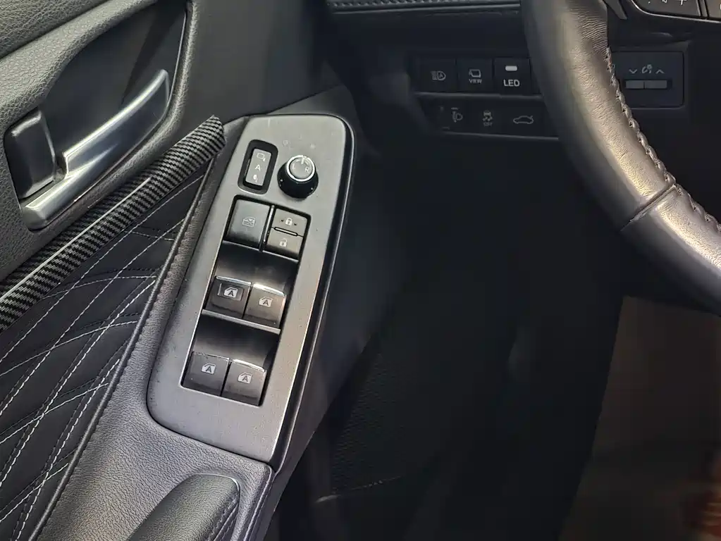 Toyota Toyota Avalon 2023 2.5L Touring Premium Edition 2024 - thumbnail 18