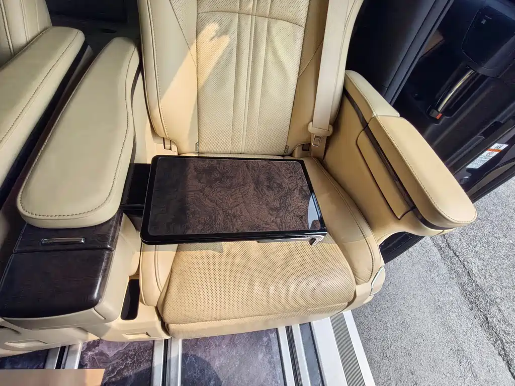 Toyota Toyota Alphard 2019 Model Hybrid 2.5L Executive Version 2020 - thumbnail 14