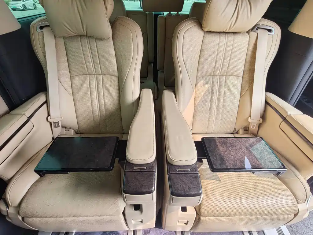 Toyota Toyota Alphard 2019 Model Hybrid 2.5L Executive Version 2020 - thumbnail 15