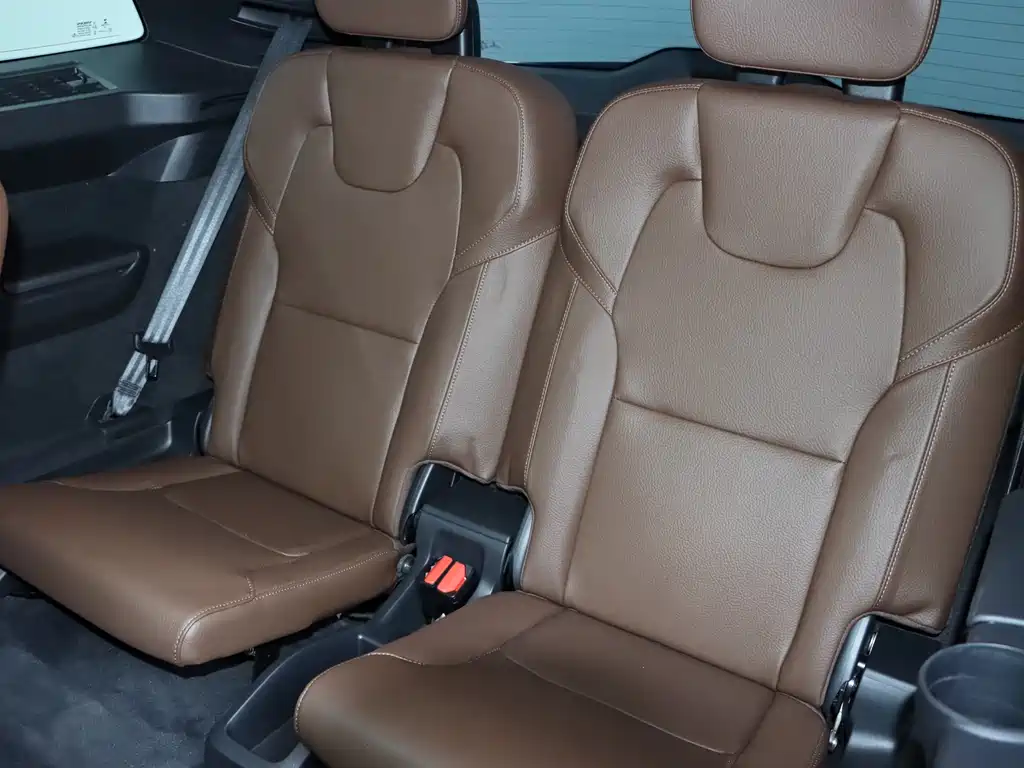 Volvo Volvo XC90 2022 B5 Momentum Luxury 7-seater 2022 - thumbnail 15