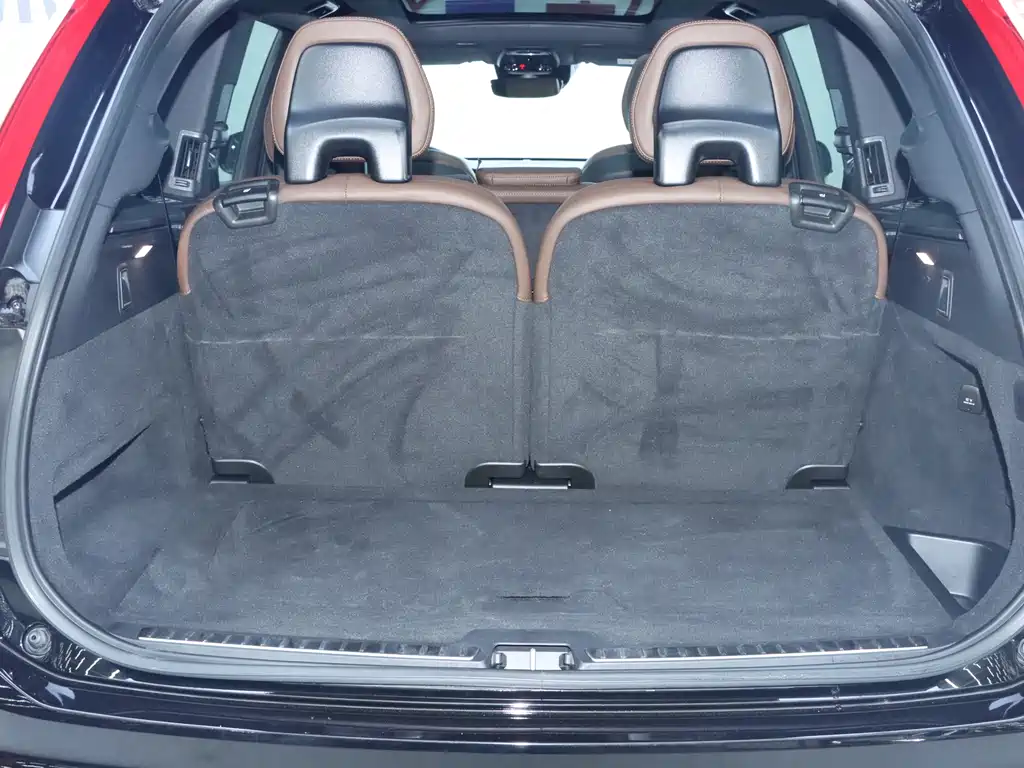 Volvo Volvo XC90 2022 B5 Momentum Luxury 7-seater 2022 - thumbnail 24