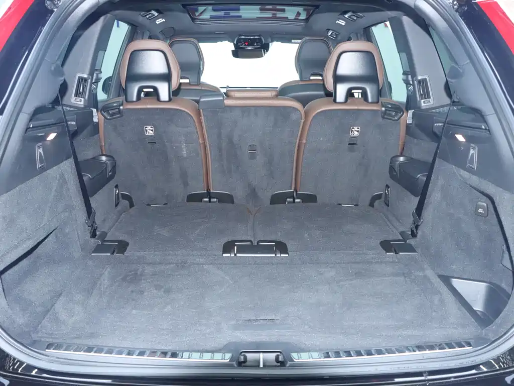 Volvo Volvo XC90 2022 B5 Momentum Luxury 7-seater 2022 - thumbnail 25