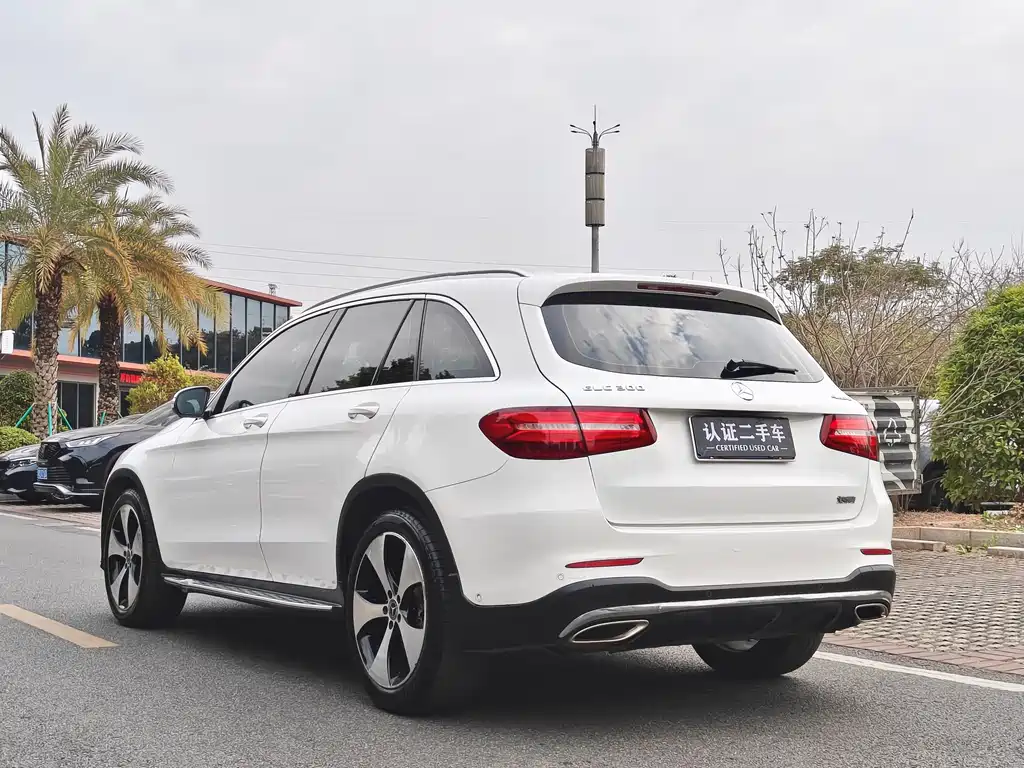 Mercedes-Benz Mercedes-Benz GLC 2018 GLC 300 4MATIC Sport Edition 2018 - thumbnail 4