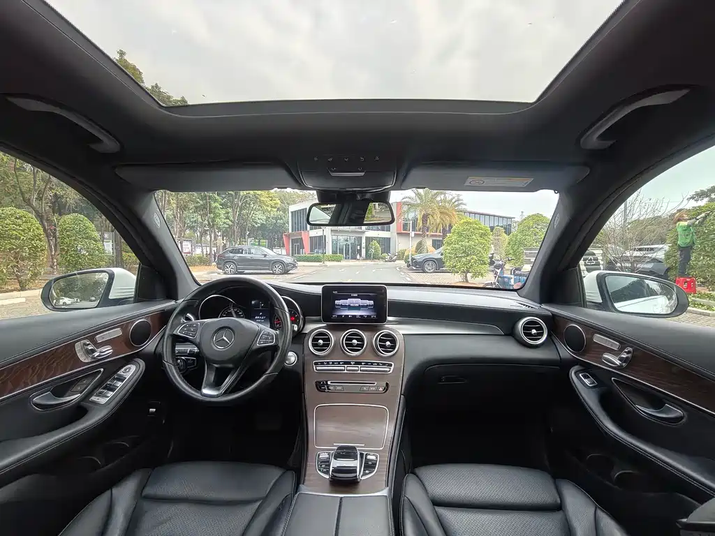 Mercedes-Benz Mercedes-Benz GLC 2018 GLC 300 4MATIC Sport Edition 2018 - thumbnail 19