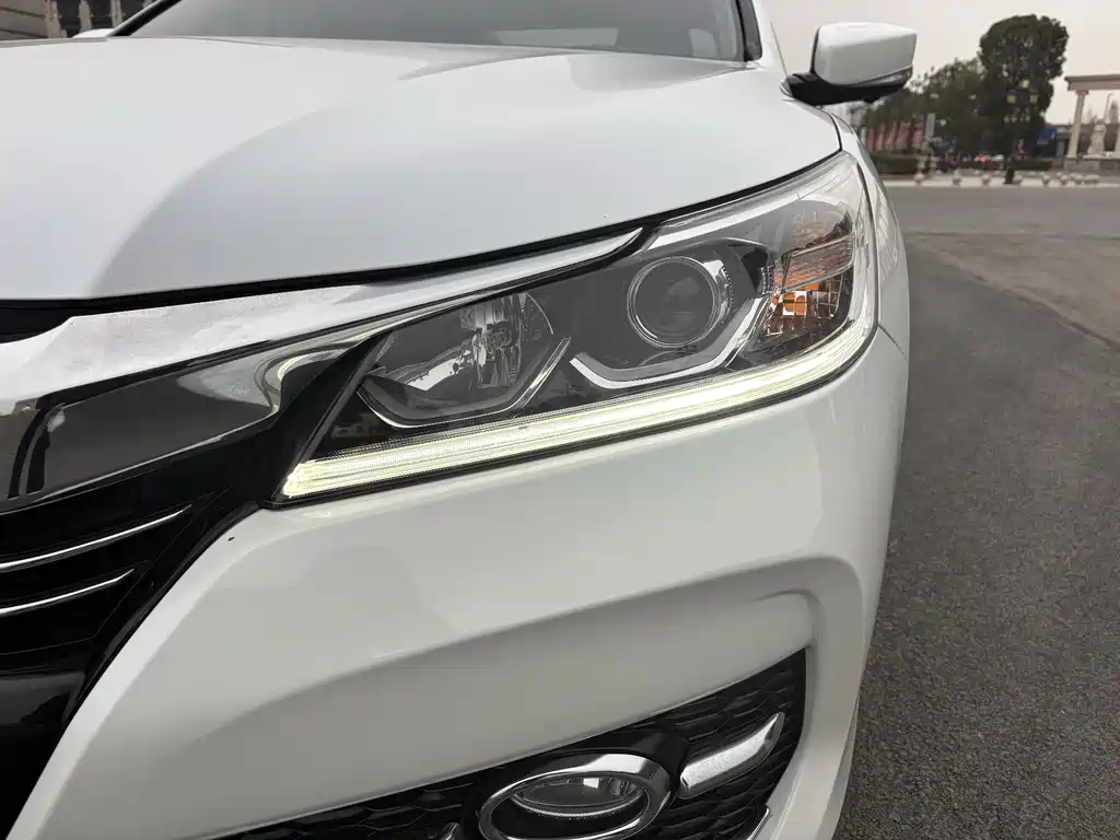Honda Honda Accord 2016 2.0L Comfort Edition 2017 - thumbnail 12