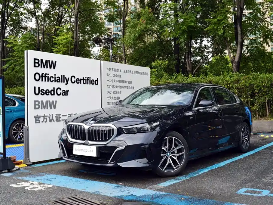 BMW BMW i5 2024 eDrive 35L M Sport Package 2025 - thumbnail 2