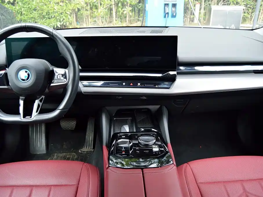 BMW BMW i5 2024 eDrive 35L M Sport Package 2025 - thumbnail 11
