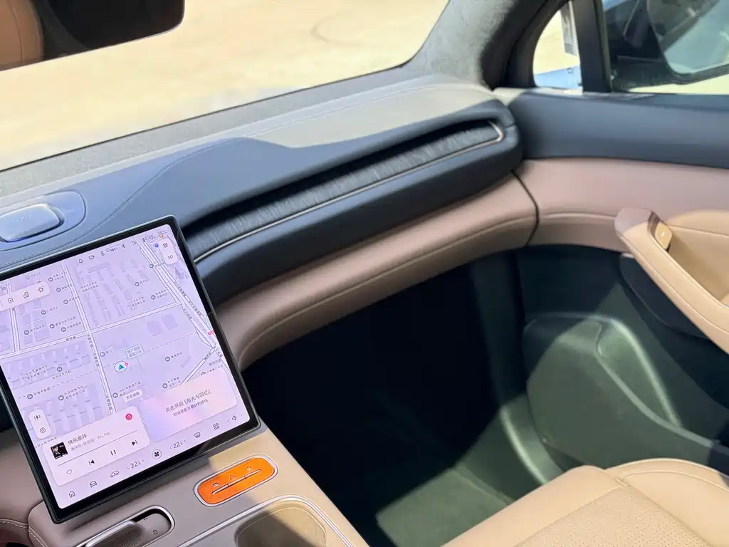 NIO NIO ES6 2024 75kWh 2025 - thumbnail 14