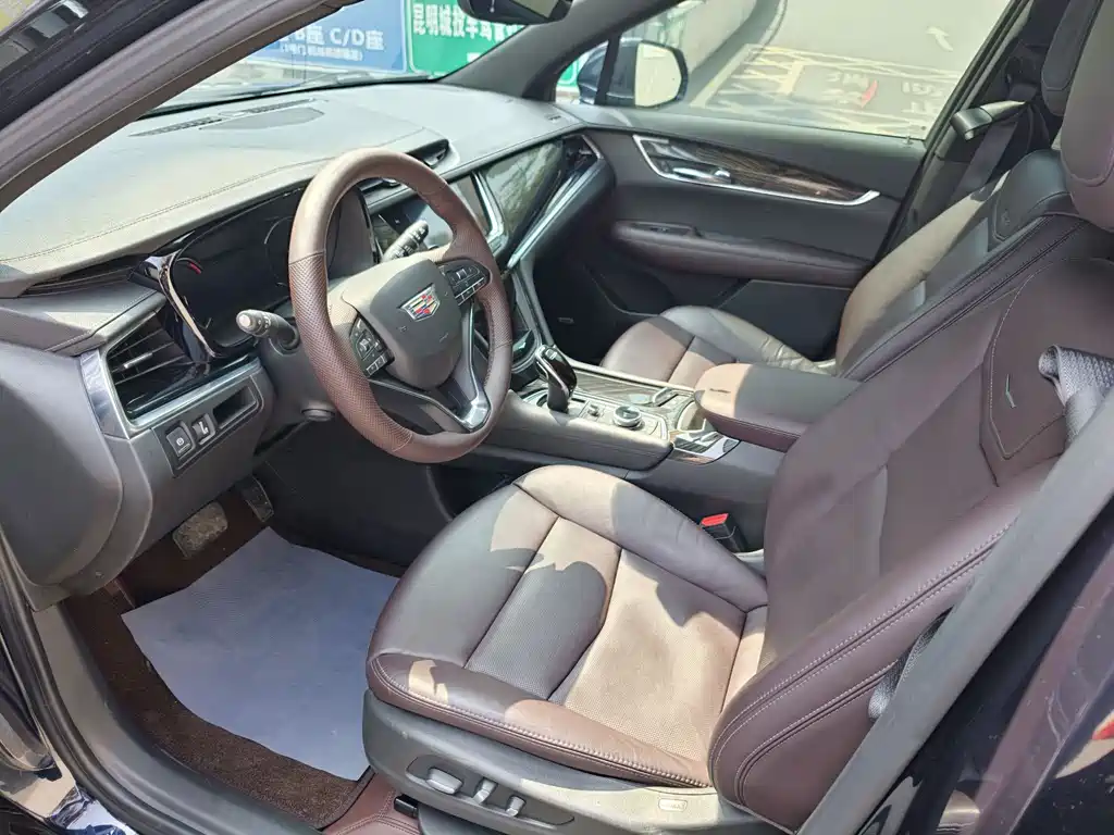 Cadillac Cadillac XT6 2020 28T AWD Luxury 7-seater 2020 - thumbnail 4